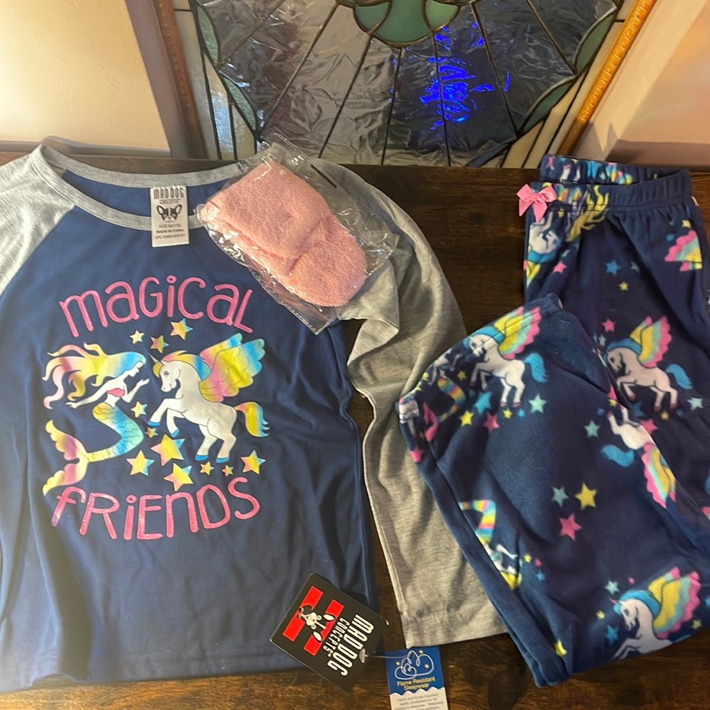 Kid’s pajamas 3piece set(top, bottom, socks) unicorn mermaid size M(7/8) blue